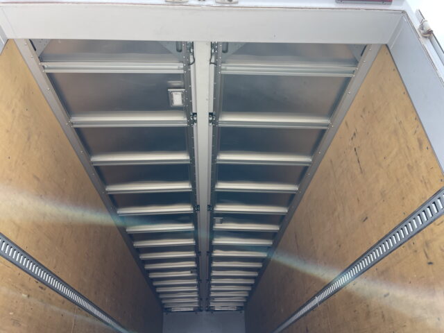 いすゞ：ギガ：ハイルーフ：ウィング：木床：格納パワーゲート：アルミホイール