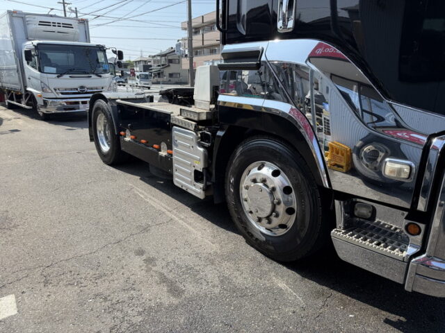 いすゞ：ギガ：ハイルーフ：トレーラーヘッド：アルミホイール：スムーサー