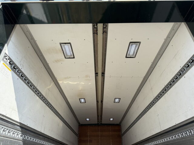 フォワード：ウィング：6700セミワイド：エアサス：90アオリ：6発ターボ：希少車