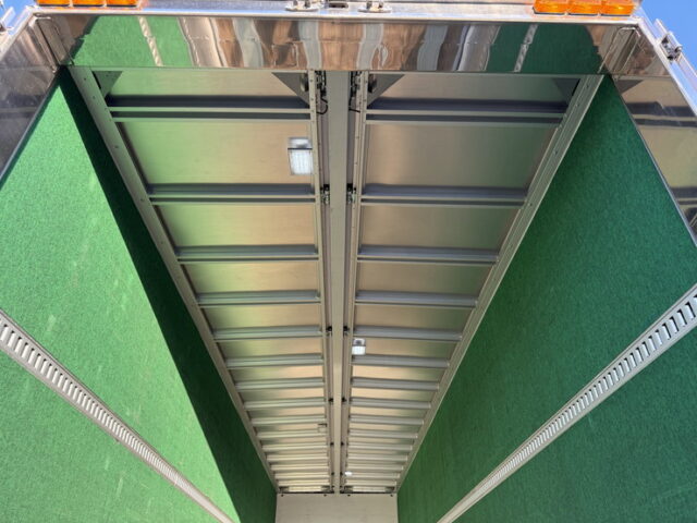 いすゞ：ギガ：ハイルーフ：ウィング：メッキ多数：ステンレス多数：エアローラー