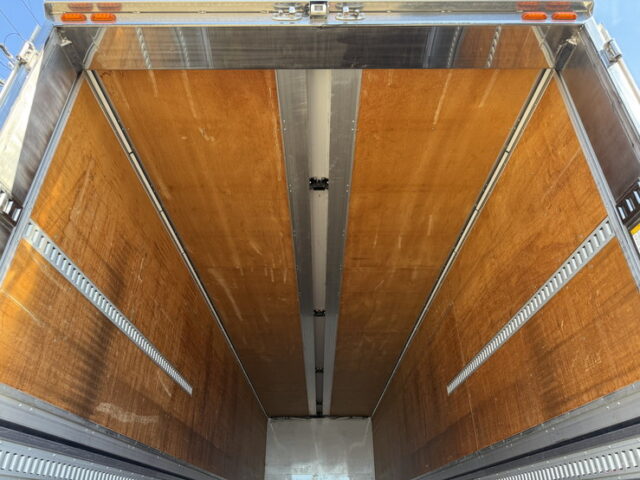 日野：17プロフィア：ハイルーフ：ウィング：リア門口ステンレス