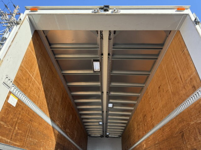 スーパーグレート：ウィング：メッキ多数：アルミホイール：ステンレス床：7速MT