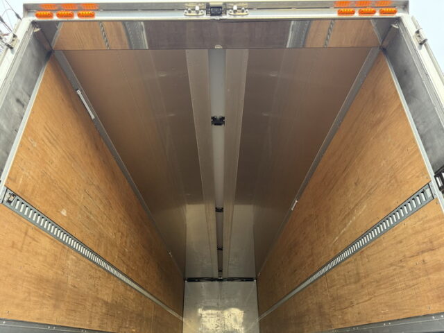 17スーパーグレート：ハイルーフ：ウィング：プレミアムライン：リア門口ステンレス