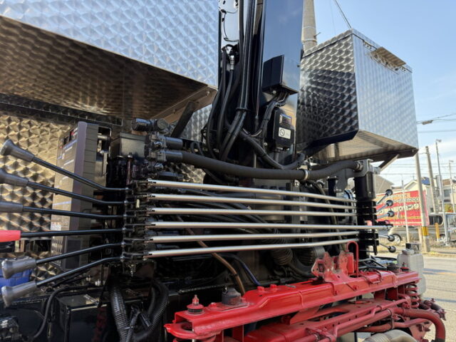 ファイター:増トン:クレーン:セミワイド:5Mボデー:架装多数:270馬力