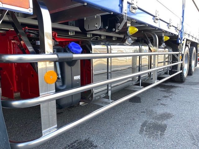 【751】日野　17プロフィア　ウィング　ステンレス多数　未使用