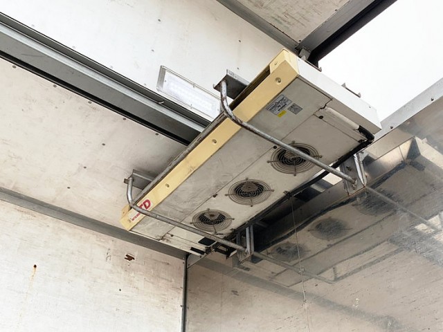 ★【532】ふそう　ファイター　増トン　冷凍ウィング　エアサス　造りボディ