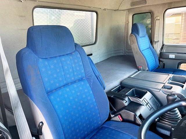 【582】いすゞ　ギガ　冷凍ウィング　総輪エアサス　サブエンジン　ジョロダー4列