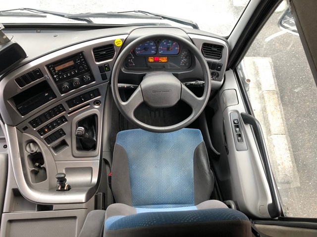 【288】UDトラックスクオン　中低床　アルミウイング　ハイルーフ　カスタム多数