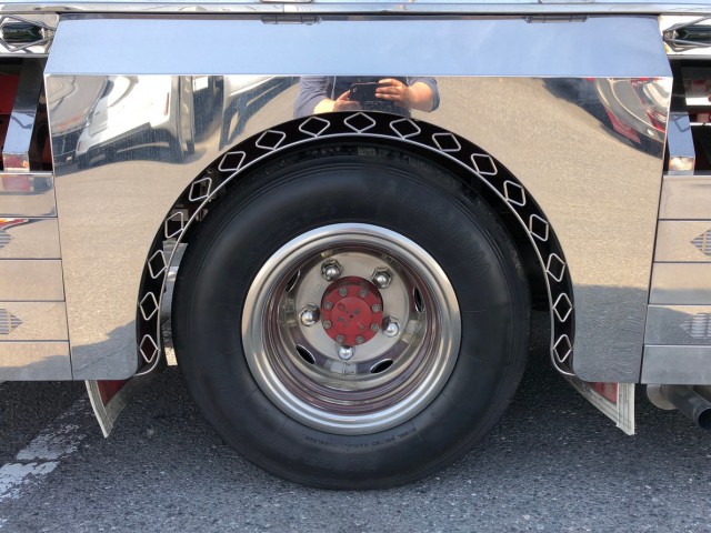 【401】いすゞ　エルフ　平ボデー　デコトラ