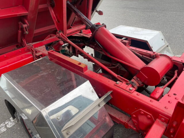 H4 エルフ　ダンプ　５MT