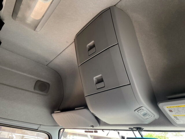 H30 UDクオン　アルミウィング　リア門口ステンレス　アルミホイール