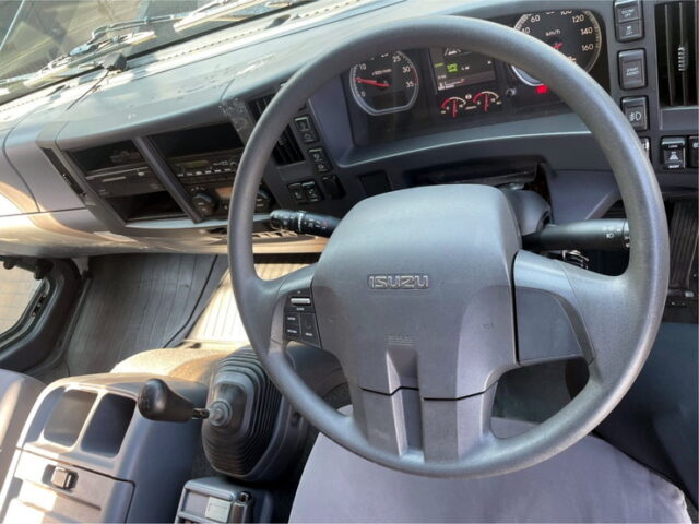 H29 いすゞ　フォワード　ワイド　アルミ平ボディ