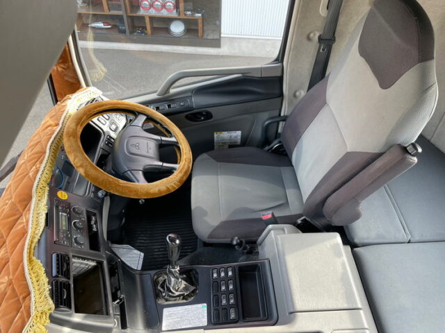 スーパーグレート　ハイルーフ　トレーラーヘッド　第5輪荷重11.500㎏　7速