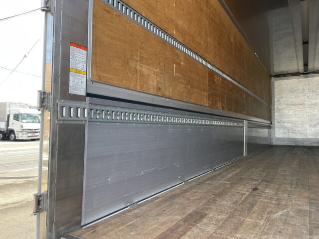 日野　17プロフィア　ハイルーフ　ウィング　リア門口ステンレス　アルミホイール