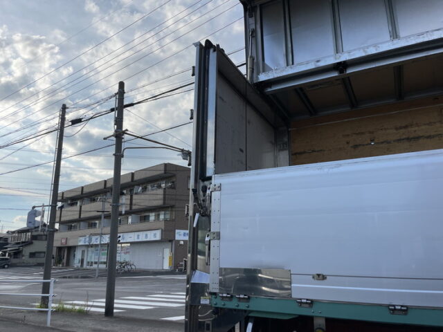 日野　プロフィア　1Mアオリ　ウィング　エアサス　ボディ取り可能