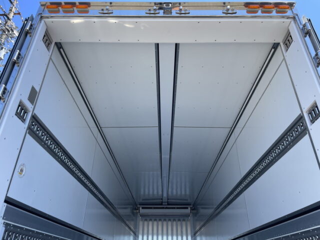 17スーパーグレート　ハイルーフ　冷凍ウィング　未登録未使用　造りボディ　格納ゲート付