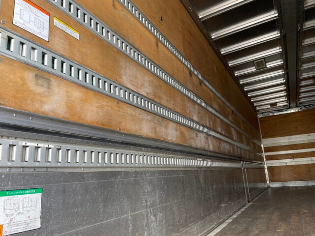 日野　プロフィア　ハイルーフ　ウィング　リア門口ステンレス　7速　E13Cエンジン