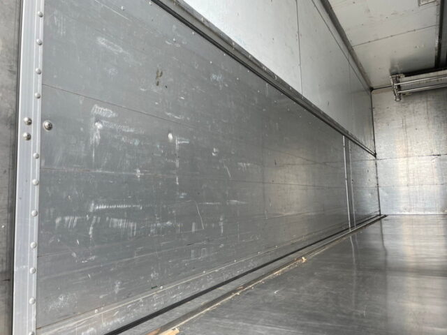 三菱ふそう　ファイター　ハイルーフ　冷凍ウィング　ヤマダボディ　ステンレスサイドバンパー　