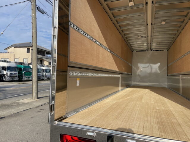 【現行型】スーパーグレート　スーパーハイルーフ　未使用　リア門口ステンレス