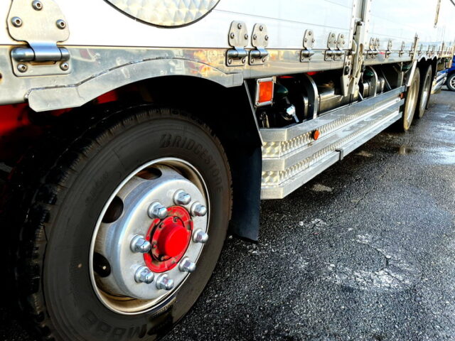 【1563】H23　プロフィア　ハイルーフ　架装多数　ボディー枠オールステンレス　メッキホイール