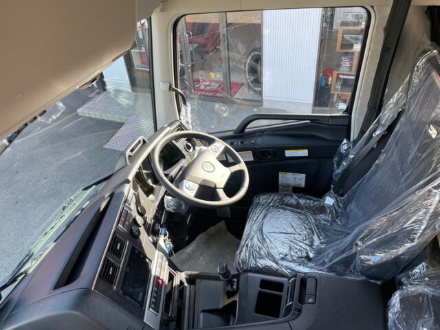 【1664】R6　17スーパーグレート　トレーラーヘッド　ハイルーフ　未使用　D尺　第5輪荷重11.500㎏　プレミアムライン