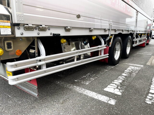 日野　プロフィア　寒冷地　ウィング　アルミホイール　メッキ多数