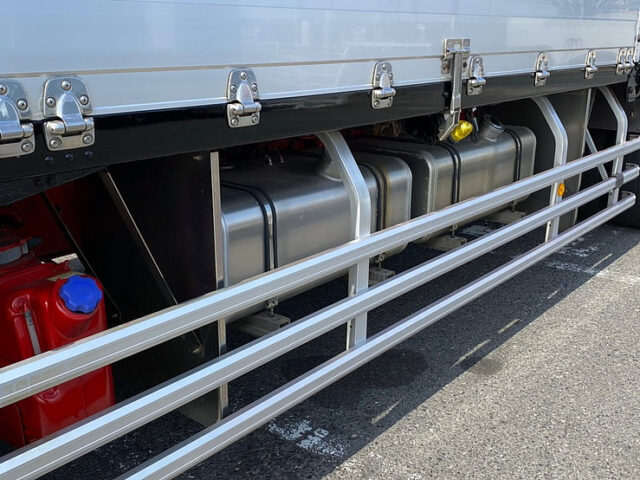 【697】H26　ギガ　冷凍ウィング　7速　木床