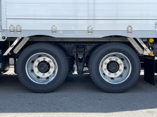 【905】R3　登録済未使用車　スーパーグレート　低床アルミウイング