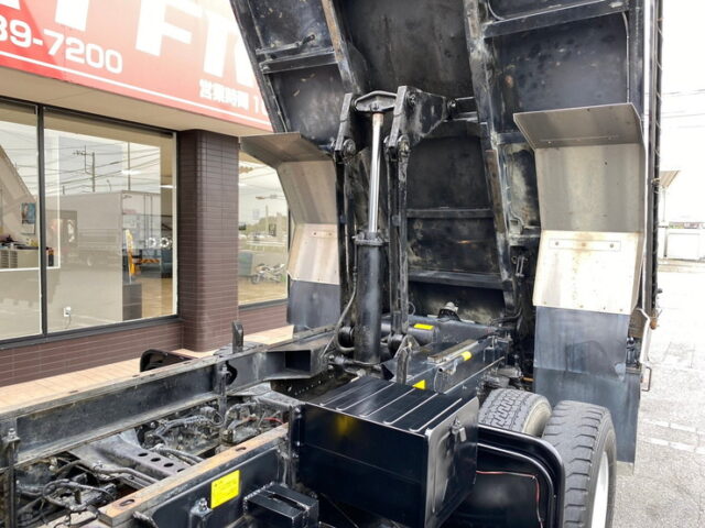 【940】H21　ファイター　ダンプ　電動コボレーン付　新明和ボディ　寝台付　車検付