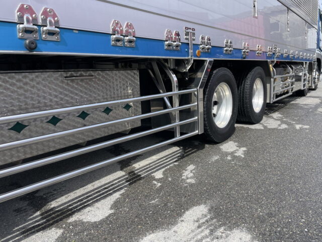 三菱ふそう　17スーパーグレート　ハイルーフ　冷凍ウィング　架装多数　木床　菱重製直結冷凍機