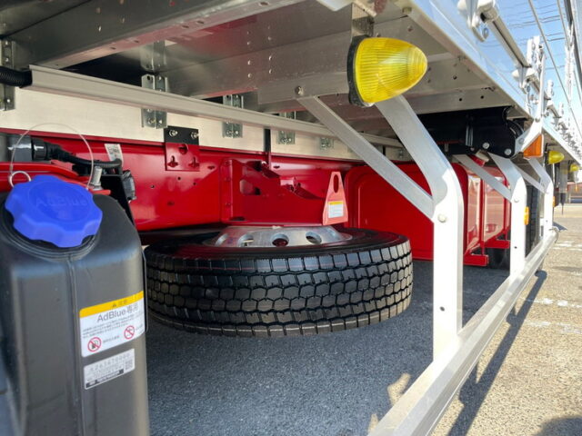 【906】R3　17レンジャー　6200ワイド　冷凍ウィング　エアサス　床シマイタ　240馬力　登録済未使用車