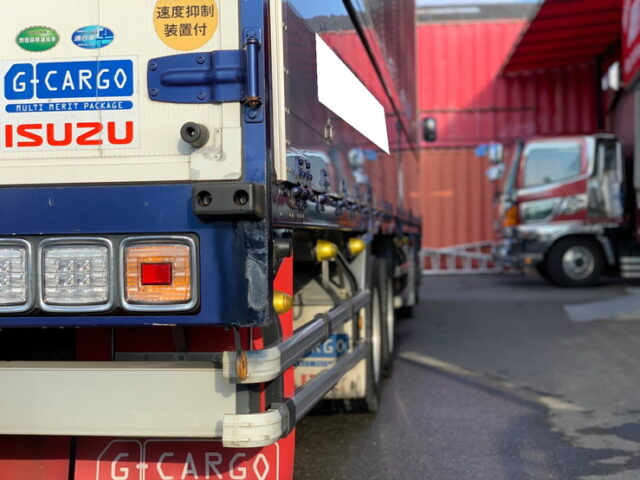 【1096】H29 ハイルーフ ギガ 7速 ウィング 4軸低床 木床 委託販売