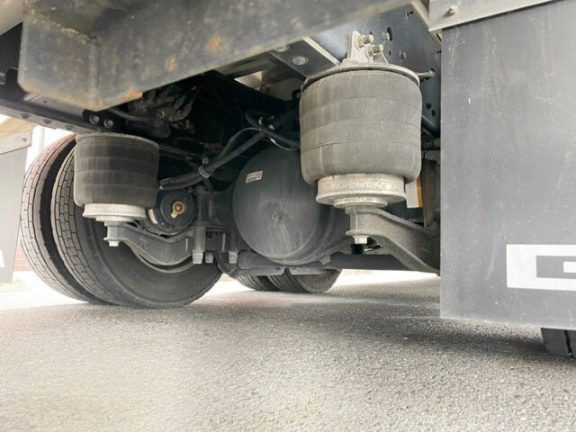 【1142】R1　ギガ　ハイルーフ　ウィング　7速MT　380馬力　木床　低走行