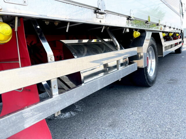 【1137】H28　フォワード　クレーン　6000セミワイド　4段ラジコンフックイン　角足　エアサス