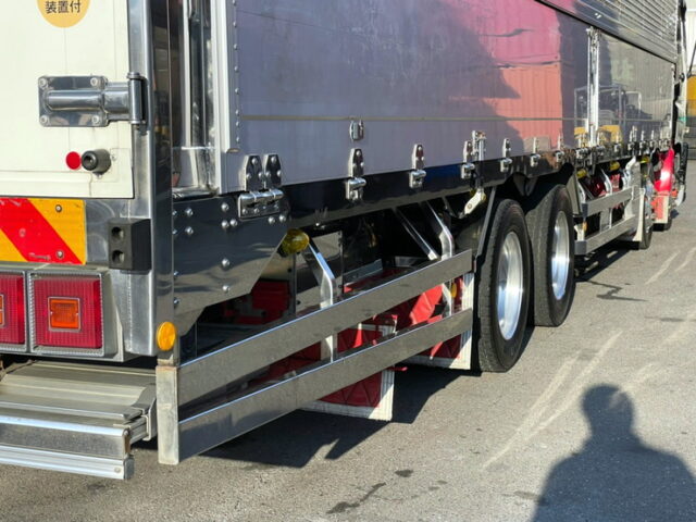 【1257】H23 ギガ 冷凍ウィング ステンレス多数 リア門口ステンレス 格納ゲート付 木床