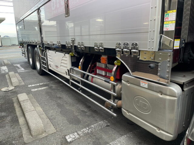 【1280】H27　クオン　冷凍ウィング　サブエンジン　低温設定　格納ゲート　ジョロダーレール4列　木床