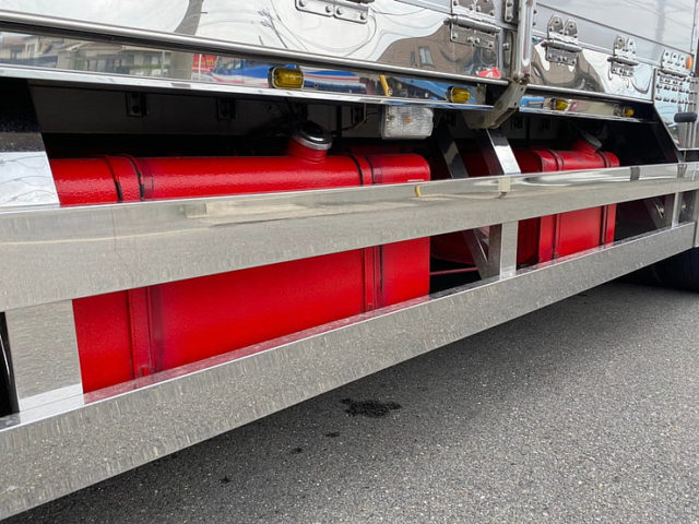 【687】H17　ギガ　冷凍ウィング　造りボディ110アオリ