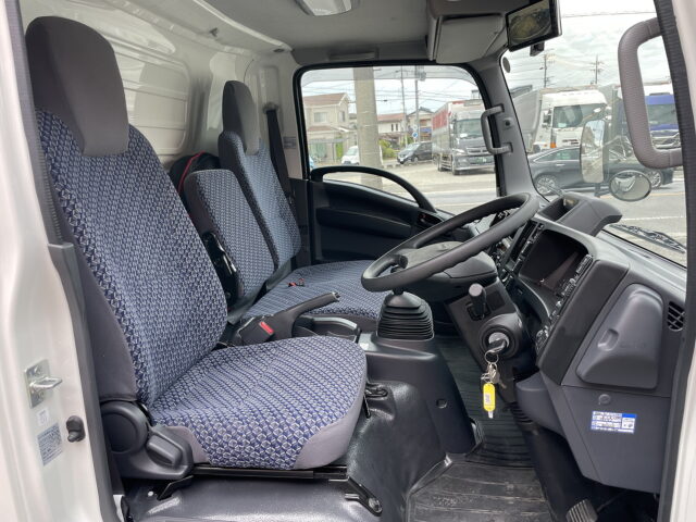 いすゞ　エルフ　アルミバン　低走行　ワイド　跳上ゲート　150馬力