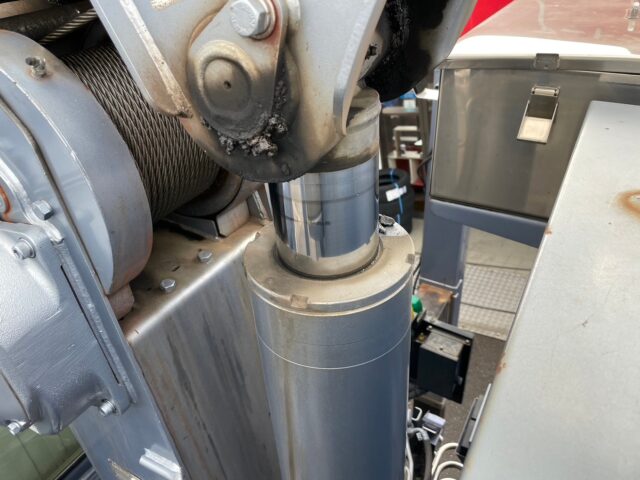 レンジャープロ　増トン　ハイジャッキセルフ　4段クレーン　ウィンチ/あゆみ板付　荷台長6500