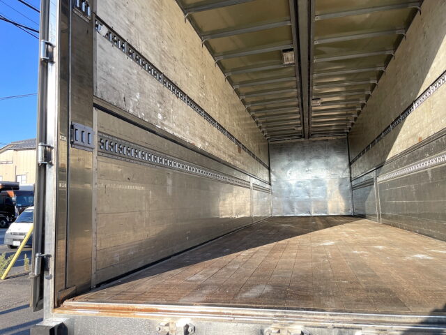 スーパーグレート　ハイルーフ　ウィング　ヤマダ造りボデー　国産エンジン　7速MT