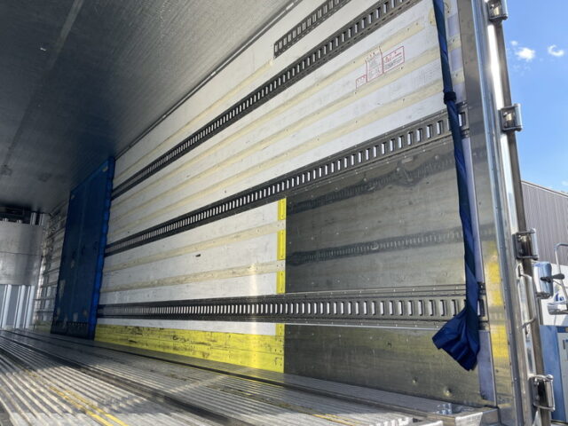 17スーパーグレート　冷凍バン　左観音扉　サブエンジン　ジョロ4キーストン　