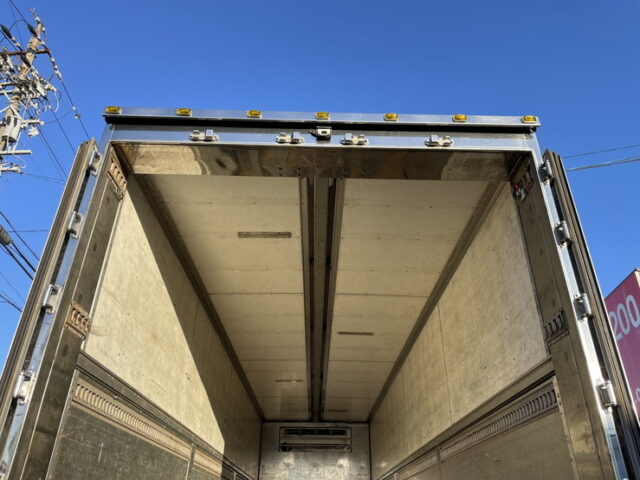 いすゞ：ギガ：冷凍ウィング：造りボディ：ステンレス多数：エアサス：1M10アオリ