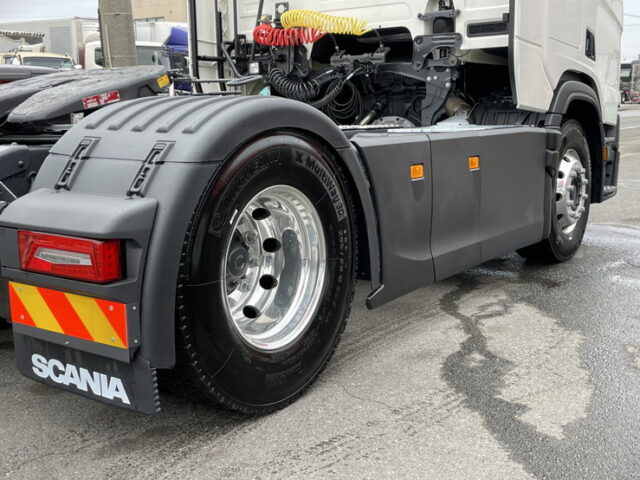スカニア：R460：現行モデル：登録済未使用車：トレーラーヘッド：総輪エアサス
