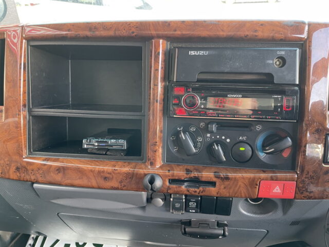 いすゞ　エルフ　アルミバン　5MT　サイドドア　ステンレスサイドバンパー　ステンレスリアバンパー　