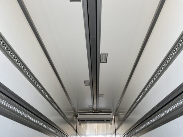 三菱ふそう：スーパーグレート：冷凍ウィング：AT：ハイルーフ：ステンレス架装多数：メッキパーツ多数：門口ステンレス：アルミホイール