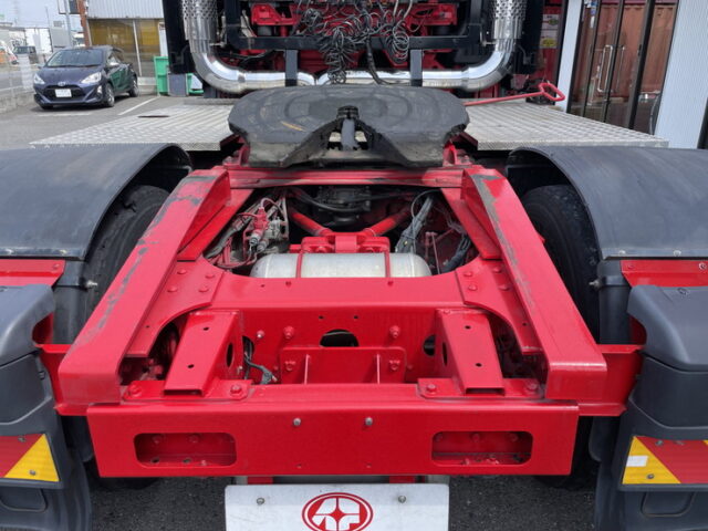 日野　プロフィア　ハイルーフ　トレーラーヘッド　煙突マフラー(ダミー)　ブタ鼻