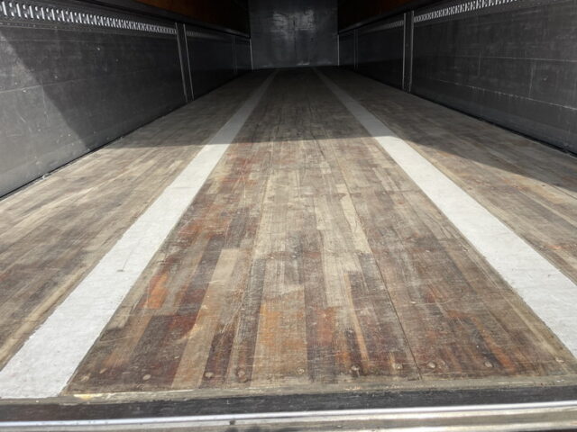 トレクス：R1年式：2軸：トレーラーウィング：リフトアクスル後ろ残し：アルミホイール