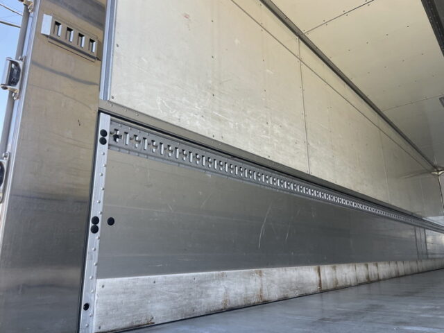 スーパーグレート：ハイルーフ：ウィング：造りボディ：ステンレス多数：420馬力