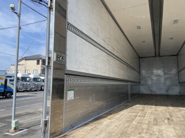 いすゞ：ギガ：ハイルーフ：ウィング：アルミホイール：スムーサー：木床