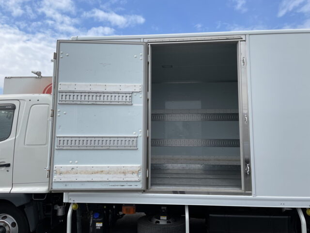 日野:17レンジャー:6200ワイド:冷凍バン:格納ゲート付:エアサス:ジョロ4キーストン